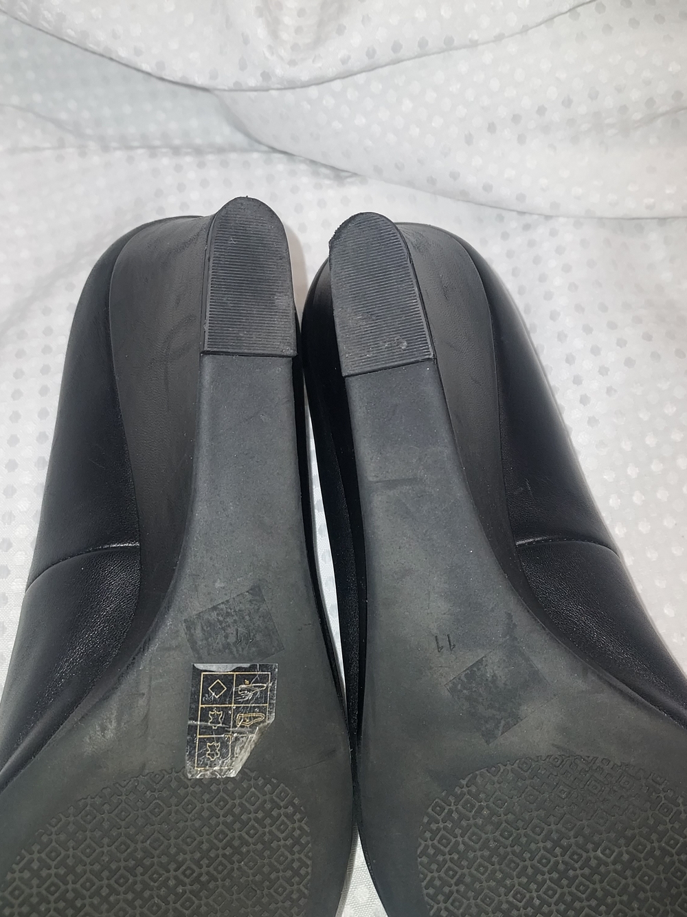 Tory Burch Black Leather Flats with Gold Logo, Size 11 - Picture 4 of 7